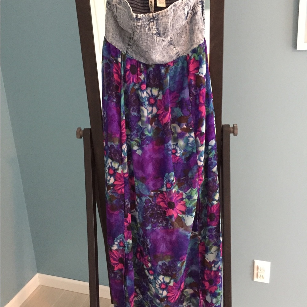Floral and denim maxi dress - Picture 2 of 4